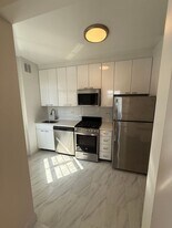 1-50 Greenway Terrace in Queens, NY - Building Photo