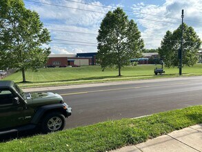 2708-2710 Wayne Ave in Dayton, OH - Building Photo - Building Photo