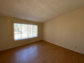 12740 Tomlinson Dr SE in Albuquerque, NM - Building Photo - Building Photo