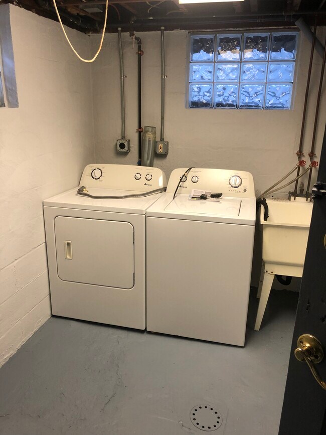 938 Arch Ave in Pittsburgh, PA - Foto de edificio - Building Photo