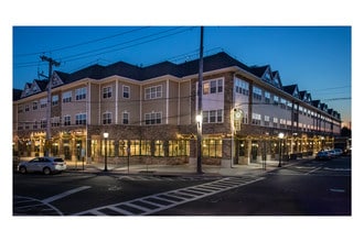 Fairfield Metro at Farmingdale Village in Farmingdale, NY - Building Photo - Building Photo