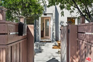 1001 N Rampart Blvd in Los Angeles, CA - Building Photo