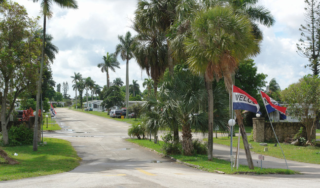 3900 W Prospect Rd in North Lauderdale, FL - Building Photo - Building Photo