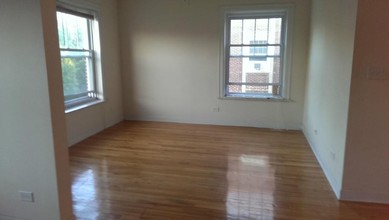 2000 W Foster Ave in Chicago, IL - Building Photo - Building Photo