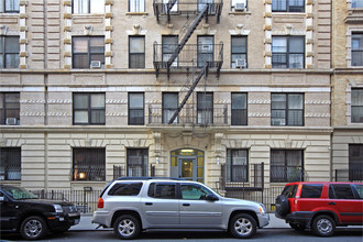 216-218 W 111th St in New York, NY - Building Photo - Building Photo