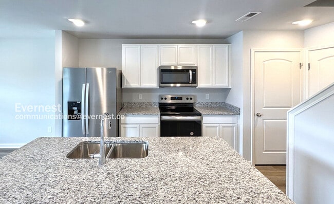 21356 Old Poseidon Ln in Athens, AL - Building Photo - Building Photo