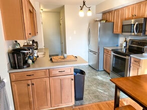 46 Deer Run Dr in Ballston Spa, NY - Foto de edificio - Building Photo