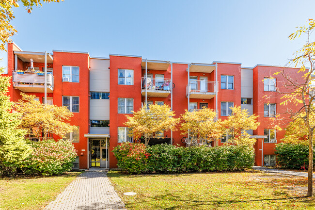 1942 Galt Rue in Montréal, QC - Building Photo - Building Photo