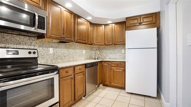 property at 3111 Oakland Shores Dr
