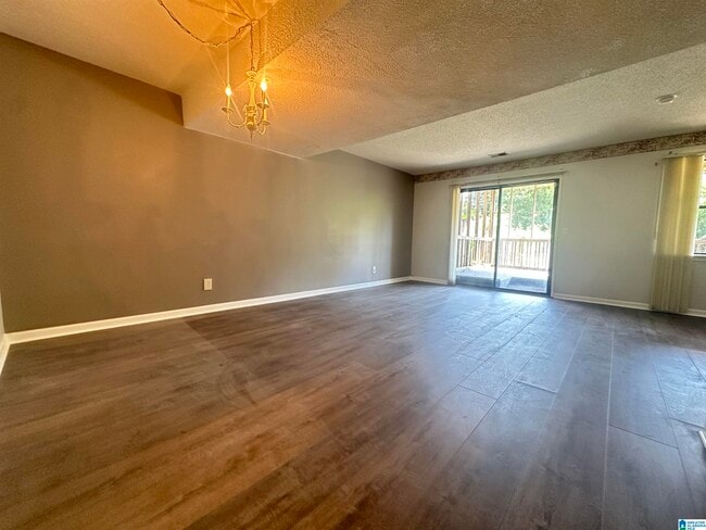 2404 Hampstead Dr in Birmingham, AL - Building Photo - Building Photo