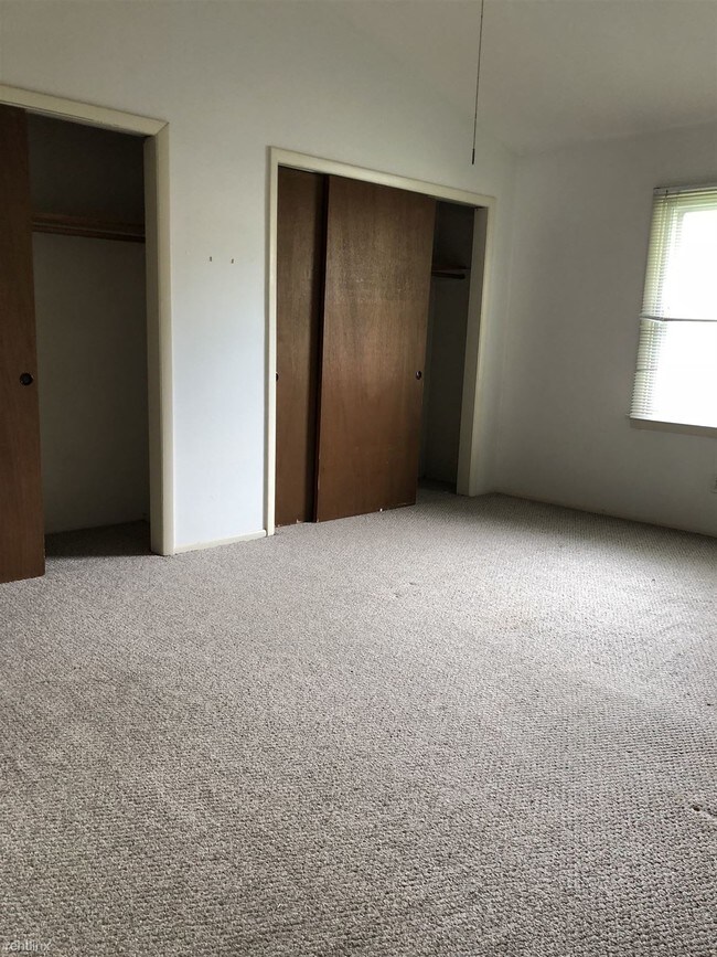 327 M St in Edwardsville, IL - Building Photo - Building Photo