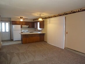 2825 56th St NW, Unit C in Rochester, MN - Building Photo - Building Photo