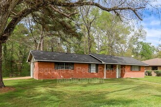 1406 Russell Ave in Lufkin, TX - Building Photo - Building Photo