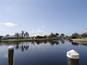 1633 Suzi St in Punta Gorda, FL - Foto de edificio - Building Photo