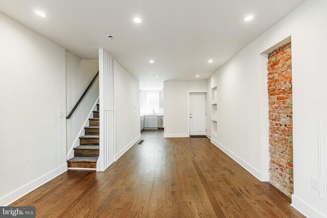 1331 S Dover St in Philadelphia, PA - Building Photo - Building Photo