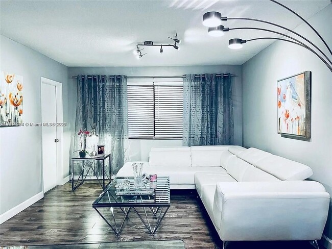 property at 2300 Park Ln