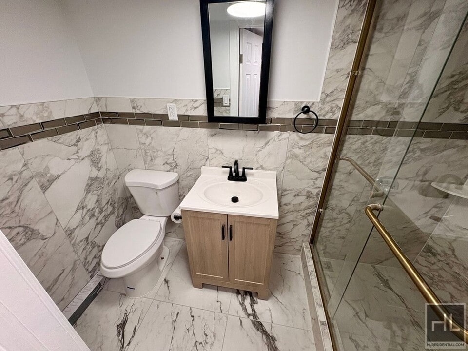 clover street, YONKERS, Unit 1 in Yonkers, NY - Foto de edificio