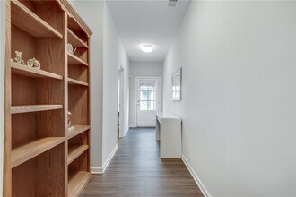 768 Aerial Way in Atlanta, GA - Foto de edificio - Building Photo