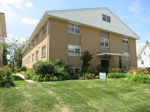 Kelly Gene Apartments in Omaha, NE - Foto de edificio - Primary Photo