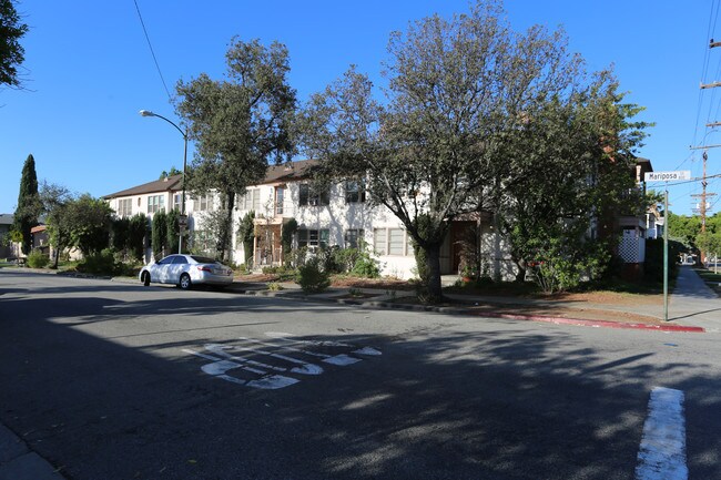 801 Mariposa St in Glendale, CA - Foto de edificio - Building Photo