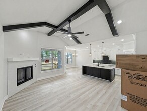 18 Hillswick Dr in Bella Vista, AR - Building Photo - Building Photo