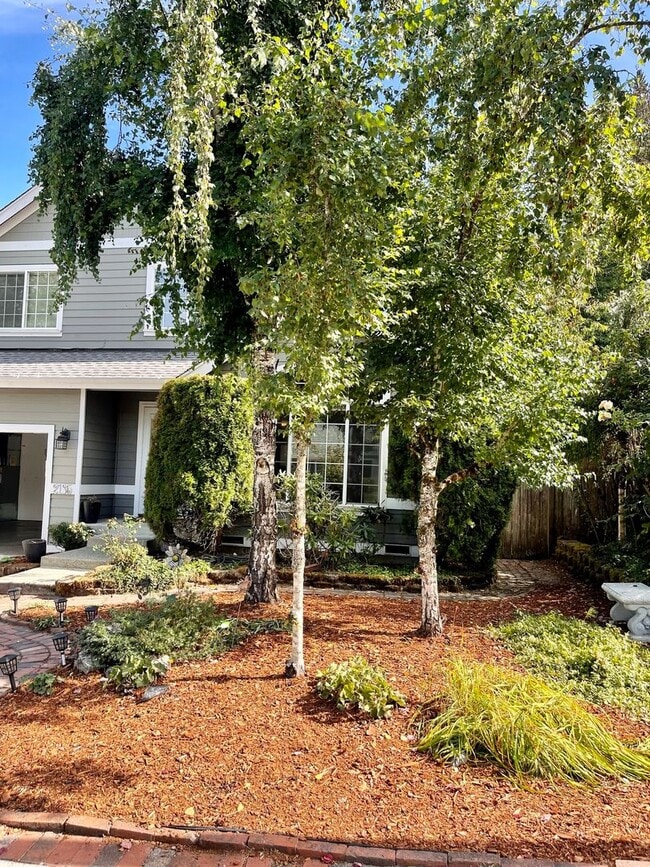 property at 2135 Miss Ellis Loop NE