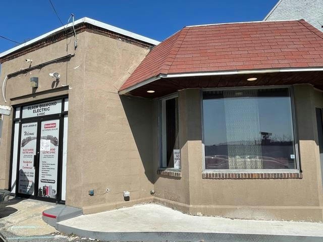 property at 851 Jackson St