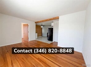 2243 Bolton St in St. Charles, MO - Building Photo - Building Photo