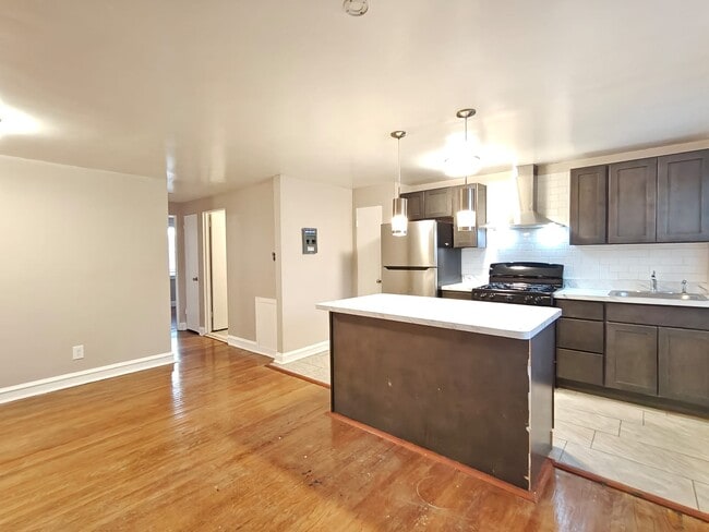 6752 Blakemore St in Philadelphia, PA - Building Photo - Building Photo