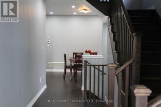 31 Swordfish Dr in Whitby, ON - Building Photo - Building Photo