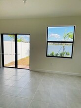 3388 W 114th Terrace in Hialeah, FL - Building Photo - Building Photo