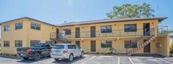 1540 Espanola Ave, Unit 9 in Holly Hill, FL - Building Photo