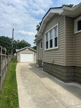 159 E Maplehurst Ave in Ferndale, MI - Building Photo - Building Photo