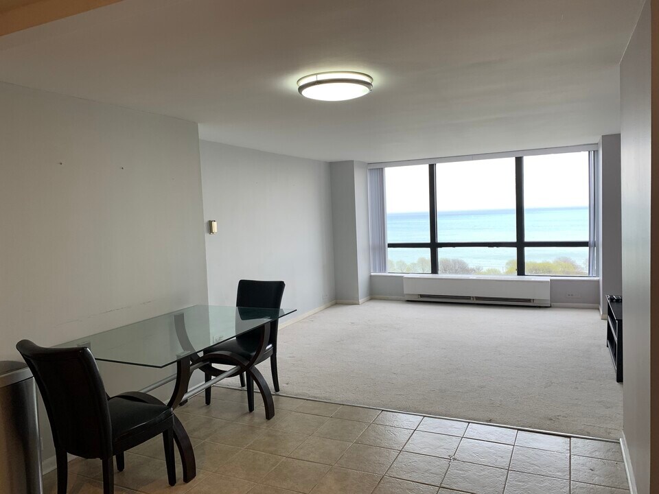 5415 Sheridan N Rd, Unit 1704 in Chicago, IL - Building Photo