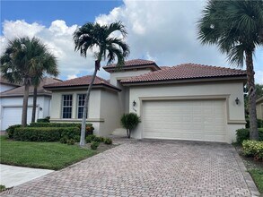 5549 Whispering Willow Way in Ft. Myers, FL - Building Photo - Building Photo