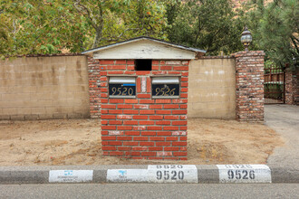 9520 La Tuna Canyon Rd in Sun Valley, CA - Building Photo - Building Photo