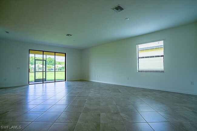 15045 Palamos Cir in Ft. Myers, FL - Building Photo - Building Photo