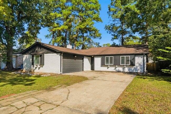 23326 Briarcreek Blvd in Spring, TX - Building Photo - Building Photo