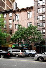 220 W 14th St in New York, NY - Building Photo - Building Photo