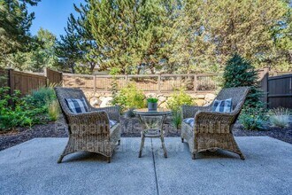 3063 NW Canyon Springs Pl in Bend, OR - Building Photo - Building Photo
