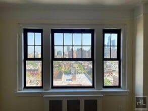 AMAZING STUDIO APARTMENT!! AMAZING DEAL! W in New York, NY - Building Photo - Building Photo