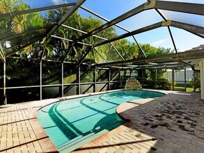 5979 Pinebrook Dr in Boca Raton, FL - Building Photo - Building Photo