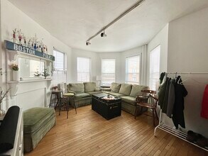 10 Parker Hill Ave in Boston, MA - Foto de edificio - Building Photo