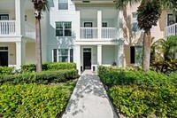 156 Aragon Way in Jupiter, FL - Foto de edificio - Building Photo