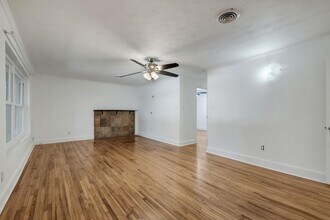 105 Columbia Dr in Tallahassee, FL - Building Photo - Building Photo