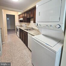 6384 Patience Ct in Alexandria, VA - Building Photo - Building Photo