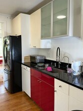 10623 S Dunmoor Dr in Silver Spring, MD - Building Photo - Building Photo