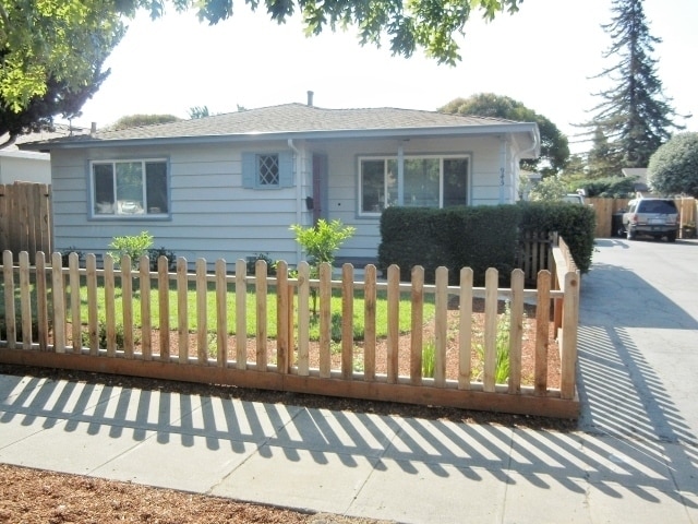 property at 945-947 Fifteenth Ave