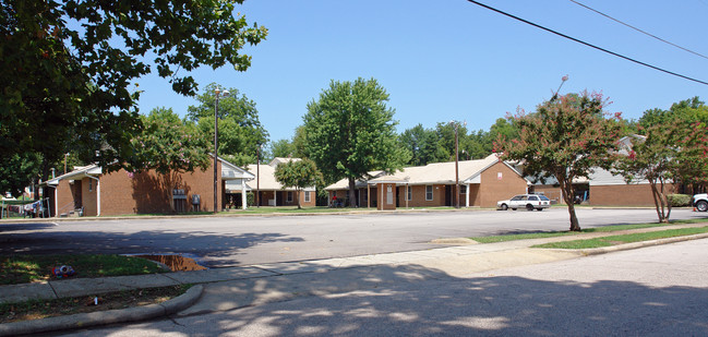 Birchwood in Raleigh, NC - Building Photo - Building Photo