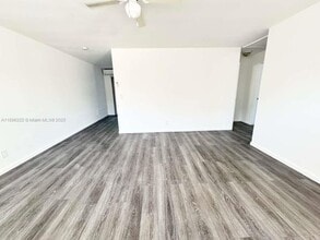 337 SE 23rd Ave in Boynton Beach, FL - Building Photo - Building Photo